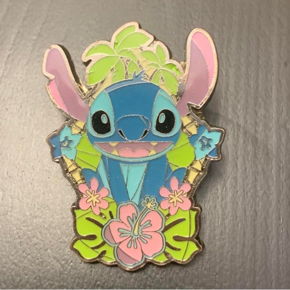 Disney Loungefly Pin - Ohana Stitch Flowers